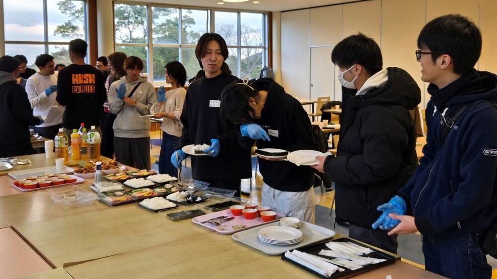 手巻き寿司づくりの様子